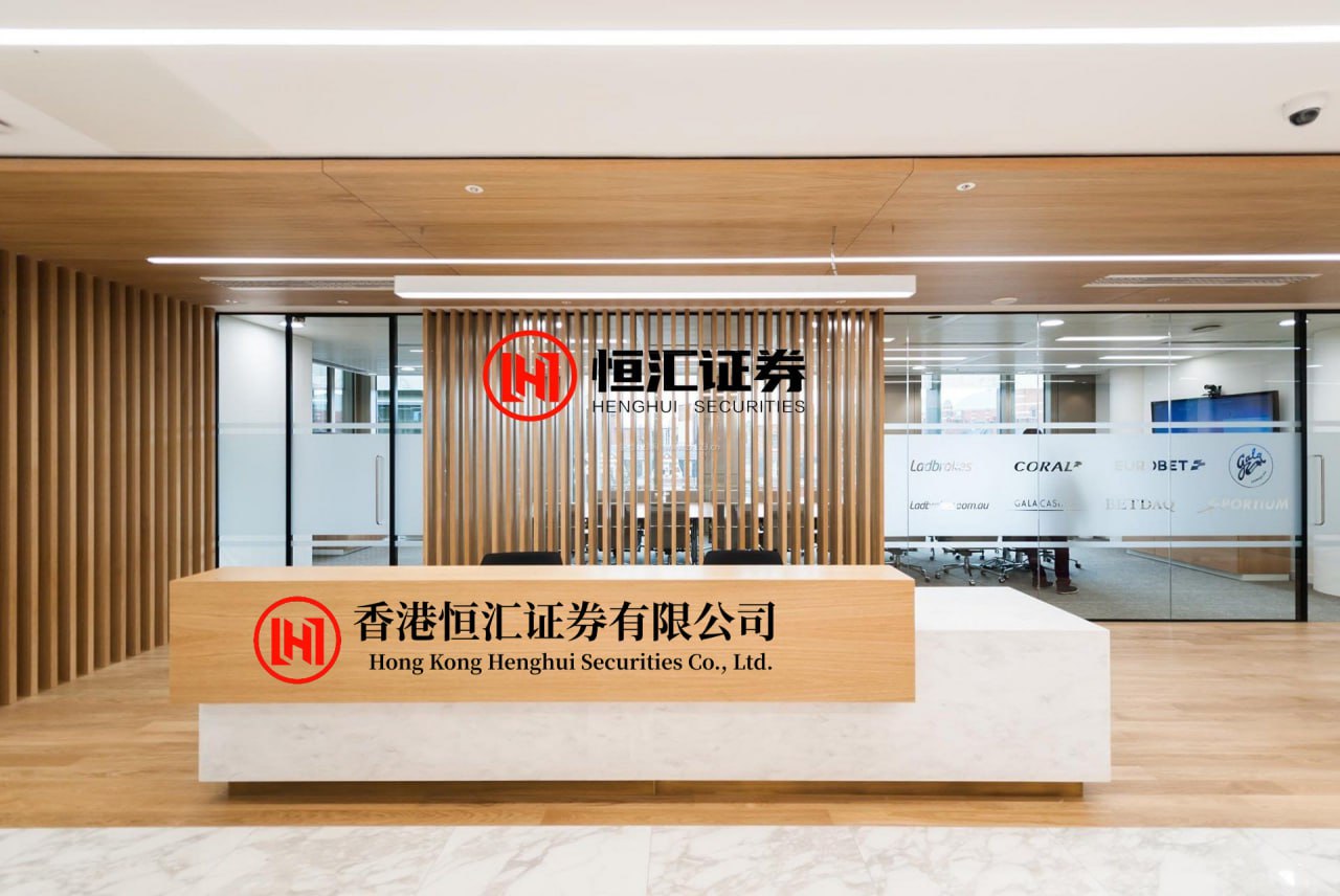 金诚无忧 出厂价10元左右的首饰被卖到上百元，这种“大金镯子”，重金属严重超标！专家提醒......
